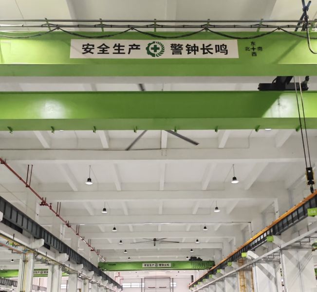 Shanghai Yushi Technology Development Co., Ltd. línea de producción del fabricante